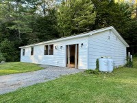 Adirondack House in  Johnstown